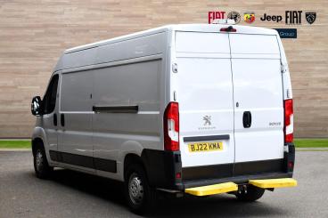 SPOTICAR Peugeot Boxer 2.2 Bluehdi 435 Professional L3 H2 Euro 6 (s/s) 5d Used Car - Commercial Vehicle Diesel White - Hinckley - 1200535306_4