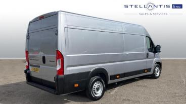 SPOTICAR Peugeot Boxer 2.2 Bluehdi 435 Professional Manual L4 H2 Euro 6 ( Used Car - Commercial Vehicle Diesel  - Hatfield - 1200542415_3