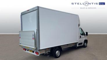 SPOTICAR Peugeot Boxer 2.2 Bluehdi 335 Built For Business L4 Euro 6 (s/s) Used Car - Commercial Vehicle Diesel White - Hatfield - 1200542429_3