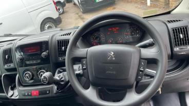 SPOTICAR Peugeot Boxer 2.2 Bluehdi 335 Built For Business L4 Euro 6 (s/s) Used Car - Commercial Vehicle Diesel White - Hatfield - 1200542429_4