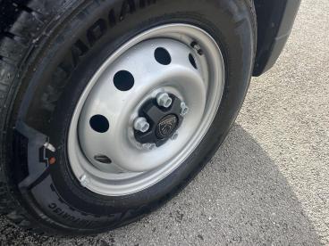 SPOTICAR Peugeot Boxer 335 L3  2.2 Bluehdi 140 H2 Van Professional Used Car - Commercial Vehicle Diesel White - Bridgend - 1200551958_4