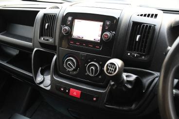 SPOTICAR Peugeot Boxer 2.2 Bluehdi 330 Professional L1 H1 Euro 6 (s/s) 5d Used Car - Commercial Vehicle Diesel Grey - Hinckley - 1200555657_5