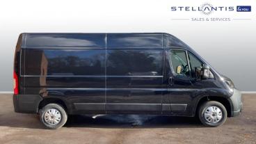 SPOTICAR Peugeot Boxer 2.2 Bluehdi 335 Professional Manual L3 H2 Euro 6 ( Used Car - Commercial Vehicle Diesel Grey - Hatfield - 1200555707_2