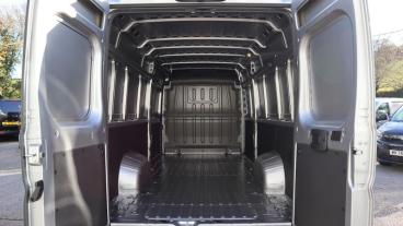 SPOTICAR Peugeot Boxer 2.2 Bluehdi 435 Professional Manual L4 H2 Euro 6 ( Used Car - Commercial Vehicle Diesel Grey - St. Austell - 1200560494_3