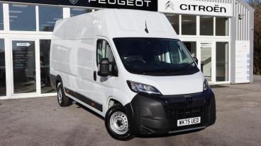 SPOTICAR Peugeot Boxer 2.2 Bluehdi 435 Professional Manual L4 H3 Euro 6 ( Used Car - Commercial Vehicle Diesel White - St. Austell - 1200560495_1