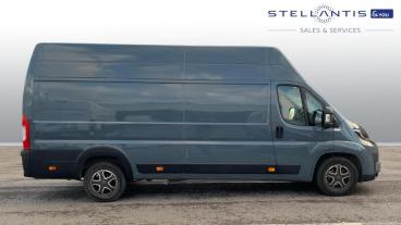 SPOTICAR Peugeot Boxer 2.2 Bluehdi 435 Professional Manual L4 H3 Euro 6 ( Used Car - Commercial Vehicle Diesel Grey - West London - 1200564920_2