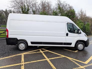 SPOTICAR Peugeot Boxer 2.2 Bluehdi 335 Professional L3 H2 Euro 6 (s/s) 5d Used Car - Commercial Vehicle Diesel White - County Antrim - 1200566510_2