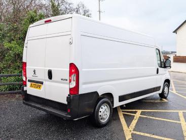 SPOTICAR Peugeot Boxer 2.2 Bluehdi 335 Professional L3 H2 Euro 6 (s/s) 5d Used Car - Commercial Vehicle Diesel White - County Antrim - 1200566510_3