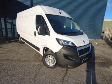 SPOTICAR Peugeot Boxer 2.2 Bluehdi 335 Professional L3 H2 Euro 6 (s/s) 5d Used Car - Commercial Vehicle Diesel White - Barrow In Furness - 1200567915_1