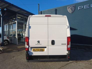 SPOTICAR Peugeot Boxer 2.2 Bluehdi 335 Professional L3 H2 Euro 6 (s/s) 5d Used Car - Commercial Vehicle Diesel White - Barrow In Furness - 1200567915_4