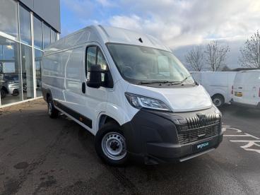 SPOTICAR Peugeot Boxer 2.2 Bluehdi 435 Professional Manual L4 H2 Euro 6 ( Used Car - Commercial Vehicle Diesel  - Boston - 1200575863_1