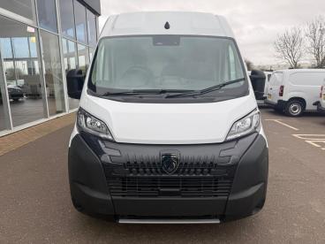 SPOTICAR Peugeot Boxer 2.2 Bluehdi 335 Professional Manual L3 H2 Euro 6 ( Used Car - Commercial Vehicle Diesel  - Boston - 1200584147_3