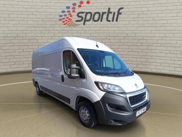 SPOTICAR Peugeot Boxer 2.2 Bluehdi 335 Professional L3 H2 Euro 6 (s/s) 5d Used Car - Commercial Vehicle Diesel White - Aylesbury - 1200590223_1