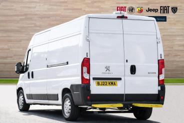 SPOTICAR Peugeot Boxer 2.2 Bluehdi 435 Professional L3 H2 Euro 6 (s/s) 5d Used Car - Commercial Vehicle Diesel White - Nuneaton - 1200593011_2