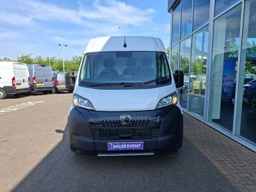 SPOTICAR Peugeot Boxer 2.2 Bluehdi 335 Professional L3 H2 Euro 6 (s/s) 5d Used Car - Commercial Vehicle Diesel  - Boston - 1200594477_5