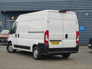 SPOTICAR Peugeot Boxer 2.2 Bluehdi 335 Professional L2 H2 Euro 6 (s/s) 5d Used Car - Commercial Vehicle Diesel White - Worcester - 1200595601_4