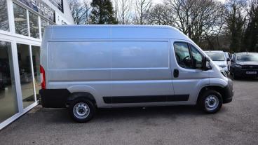 SPOTICAR Peugeot Boxer 2.2 Bhdi 140 Bhp L2 H2 Professional Used Car -  Diesel Grey - St. Austell - 1200597758_2