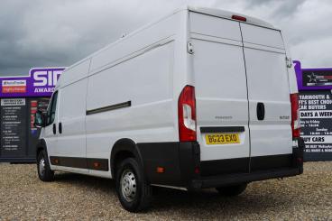 SPOTICAR Peugeot Boxer 2.2 Bluehdi 435 Professional Premium + L4 High Roo Used Car - Commercial Vehicle Diesel White - Great Yarmouth - 1200607266_2
