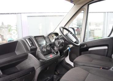 SPOTICAR Peugeot Boxer 2.2 Bluehdi 435 Professional Premium + L4 High Roo Used Car - Commercial Vehicle Diesel White - Great Yarmouth - 1200607266_3