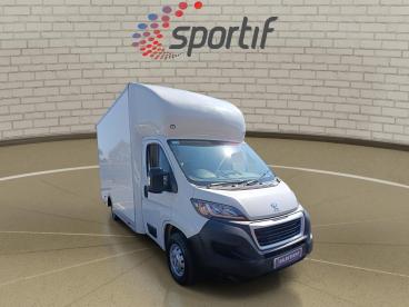 SPOTICAR Peugeot Boxer 2.2 Bluehdi 335 Built For Business Low Floor Luton Used Car - Commercial Vehicle Diesel White - Aylesbury - 1200612746_1