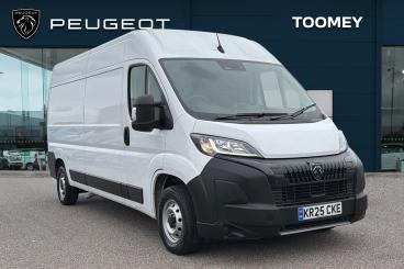 SPOTICAR Peugeot Boxer 2.2 Bluehdi 335 Professional L3 H2 Euro 6 (s/s) 5d Used Car - Commercial Vehicle Diesel White - Basildon - 1200640012_1