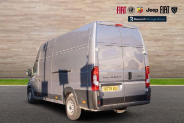 SPOTICAR Peugeot Boxer 2.2 Bluehdi 435 Professional L4 H3 Euro 6 (s/s) 5d Used Car - Commercial Vehicle Diesel Grey - Hinckley - 1200644183_5