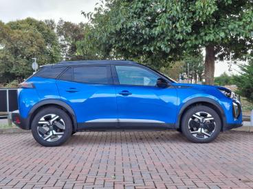 SPOTICAR Peugeot 2008 E-2008 50kwh Gt Auto 5dr (7kw Charger) Used Car - Suv Electric Blue - Worthing - 1200529070_5