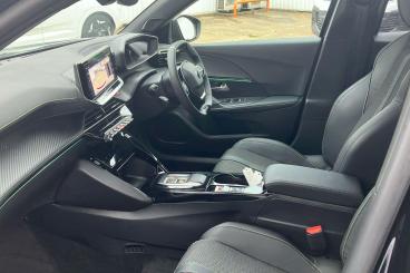 SPOTICAR Peugeot 2008 E-2008 54kwh Gt Auto 5dr (7kw Charger) Used Car - Suv Electric Black - Dartford - 1200552450_3
