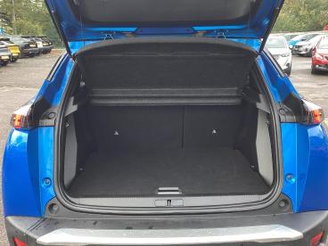 SPOTICAR Peugeot 2008 E-2008 50kwh Gt Premium Auto 5dr Used Car - Suv Electric Blue - Southampton - 1200553838_5
