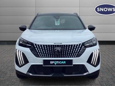 SPOTICAR Peugeot 2008 E-2008 54kwh First Edition Auto 5dr (11kw Charger) Used Car - Suv Electric White - Basingstoke - 1200556046_2