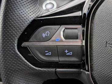 SPOTICAR Peugeot 2008 E-2008 50kwh Gt Auto 5dr (7kw Charger) Used Car - Suv Electric Grey - County Antrim - 1200562911_5