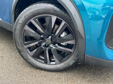 SPOTICAR Peugeot 2008 E-2008 54kwh Gt Premium Auto 5dr (7kw Charger) Used Car - Suv Electric Blue - Watford - 1200581175_3