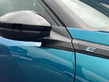 SPOTICAR Peugeot 2008 E-2008 54kwh Gt Premium Auto 5dr (7kw Charger) Used Car - Suv Electric Blue - Watford - 1200581175_4