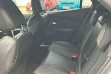 SPOTICAR Peugeot 2008 E-2008 50kwh Gt Auto 5dr (7kw Charger) Used Car - Suv Electric White - Dartford - 1200581643_5