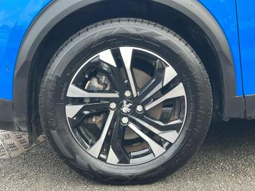 SPOTICAR Peugeot 2008 E-2008 50kwh Gt Auto 5dr Used Car - Suv Electric Blue - Swindon - 1200584893_4