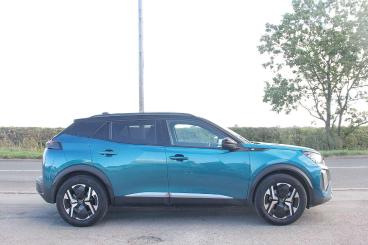 SPOTICAR Peugeot 2008 E-2008 54kwh Gt Auto 5dr (7kw Charger) Used Car - Suv Electric Blue - Bulkington - 1200636159_5