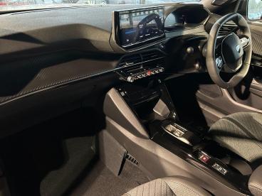SPOTICAR Peugeot 2008 E-2008 54kwh Allure Auto 5dr (7kw Charger) Used Car - Suv Electric White - Wigan - 1200642162_2