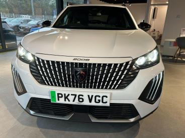SPOTICAR Peugeot 2008 E-2008 54kwh Allure Auto 5dr (7kw Charger) Used Car - Suv Electric White - Wigan - 1200642162_4