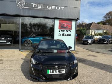 SPOTICAR Peugeot 208 E-208 50kwh Gt Auto 5dr Used Car - Hatchback Electric Black - Hastings - 1200552654_2