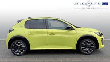 SPOTICAR Peugeot 208 E-208 51kwh Gt Auto 5dr (7.4kw Charger) Used Car - Hatchback Electric Yellow - Walton On Thames - 1200556551_2