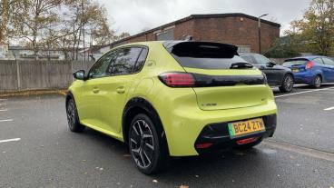 SPOTICAR Peugeot 208 E-208 51kwh Gt Auto 5dr (7.4kw Charger) Used Car - Hatchback Electric Yellow - Walton On Thames - 1200556551_5