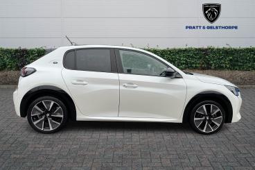 SPOTICAR Peugeot 208 E-208 50kwh Gt Premium Auto 5dr Used Car - Hatchback Electric White - Newark On Trent - 1200557554_4