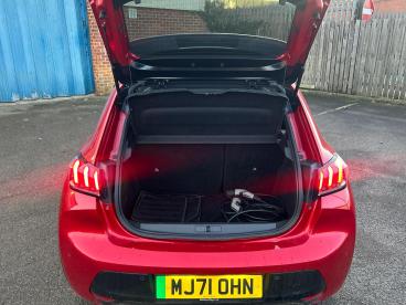 SPOTICAR Peugeot 208 E-208 50kwh Gt Premium Auto 5dr Used Car - Hatchback Electric Red - Portsmouth - 1200564294_5