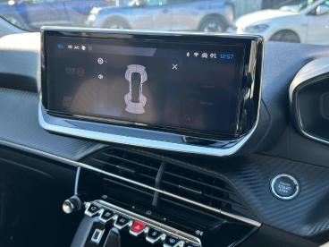 SPOTICAR Peugeot 208 E-208 50kwh Allure Auto 5dr (7.4kw Charger) Used Car - Hatchback Electric Blue - Tonbridge - 1200567070_4