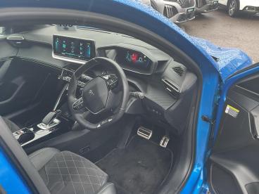 SPOTICAR Peugeot 208 E-208 50kwh Gt Premium Auto 5dr Used Car - Hatchback Electric Blue - Basingstoke - 1200567612_2