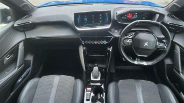 SPOTICAR Peugeot 208 E-208 50kwh Gt Auto 5dr Used Car - Hatchback Electric Blue - Leicester - 1200572611_5