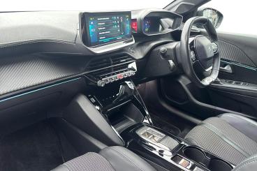 SPOTICAR Peugeot 208 E-208 50kwh Gt Auto 5dr (7kw Charger) Used Car - Hatchback Electric Black - Southampton - 1200575098_2