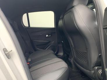 SPOTICAR Peugeot 208 E-208 51kwh Gt Auto 5dr (7.4kw Charger) Used Car - Hatchback Electric White - Keighley - 1200576952_5