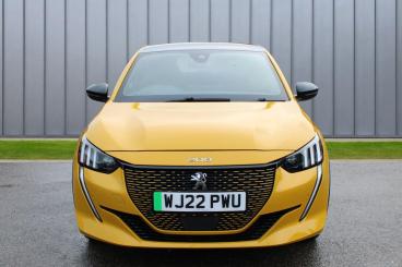 SPOTICAR Peugeot 208 E-208 50kwh Gt Auto 5dr (7kw Charger) Used Car - Hatchback Electric Yellow - Dorchester - 1200577825_3