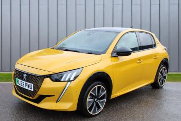 SPOTICAR Peugeot 208 E-208 50kwh Gt Auto 5dr (7kw Charger) Used Car - Hatchback Electric Yellow - Dorchester - 1200577825_4